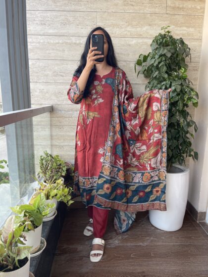 AV145- Muslin Kalamakri Straight Cut  3Pc Kurta, Pant, Dupatta Set